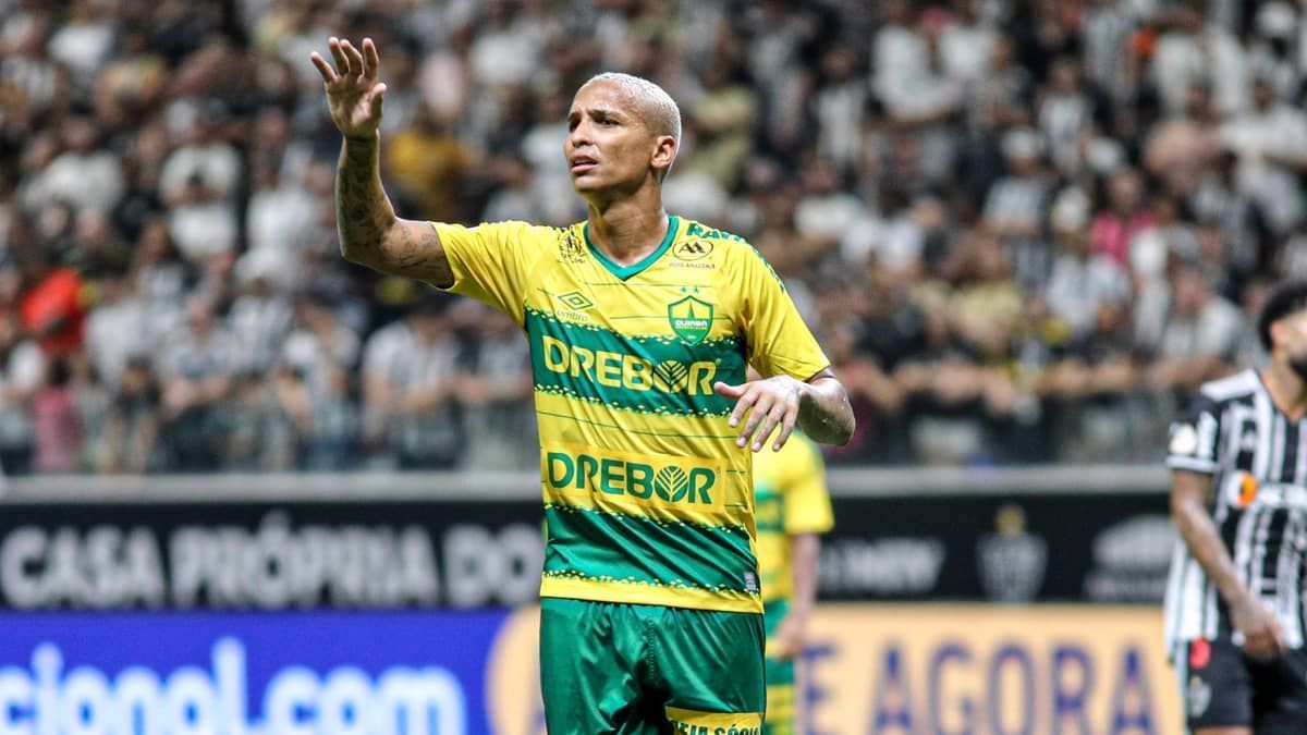 Destaque do Cuiabá, Deyverson comenta sequência contra Flu e Cruzeiro
