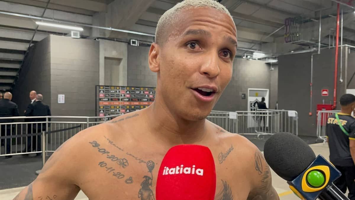 Curtiu? Deyverson dá nota para a Arena MRV, estádio do Atlético