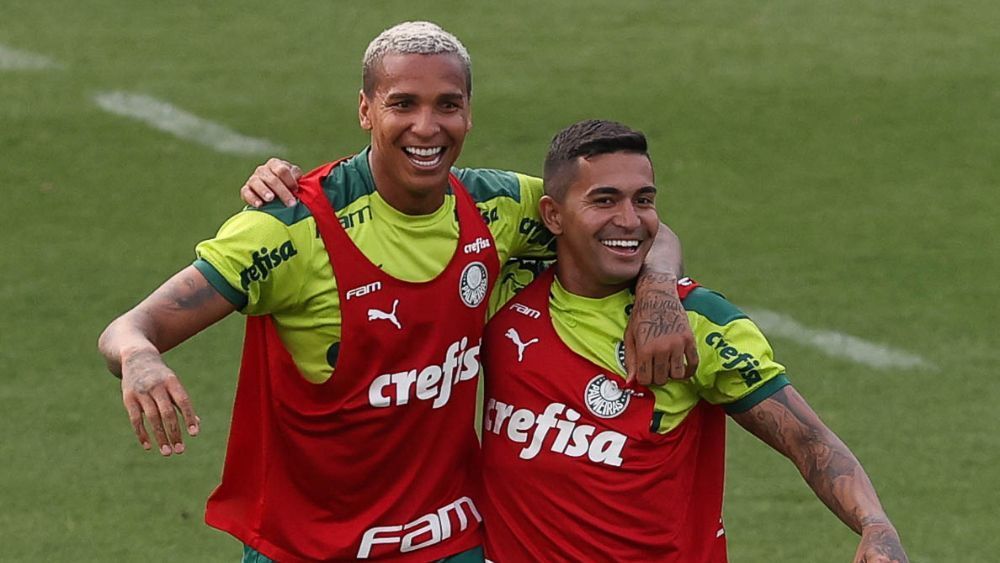 Deyverson rasga elogios a Dudu, perto do Cruzeiro, após despedida do Palmeiras