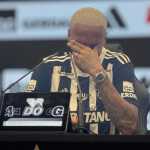 Deyverson se emociona em apresentação no Atlético e revela 'paquera' antiga