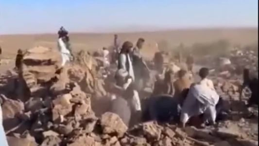 Abalos sísmicos acontecem um dia após terremoto de magnitude 6,3 atingir o país