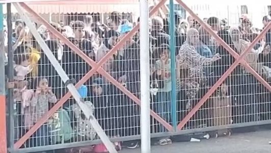O fechamento pode atrasar ainda mais a retirada de estrangeiros do território palestino