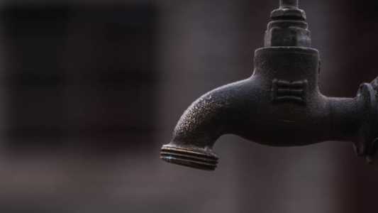 Interrupção do serviço acontece em meio a uma onda de calor que atinge o país