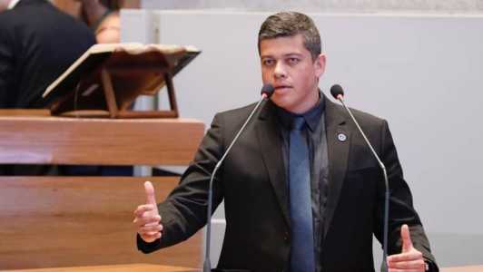 Em julho deste ano, o deputado também foi denunciado por omissão de socorro a uma garota de programa