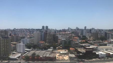 Além do calor, os moradores de BH sofrem com o tempo seco