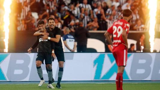 Di Plácido marcou o segundo gol do Botafogo na vitória sobre o Bragantino