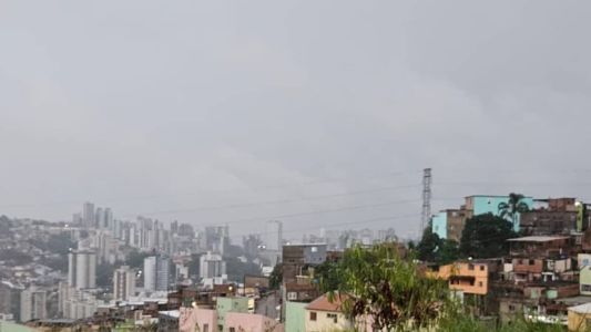 Dia amanheceu chuvoso na capital mineira nesta sexta (6)