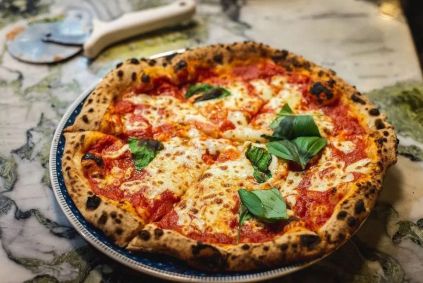 Calabresa lidera como sabor de pizza mais pedido no Brasil; veja ranking | CNN Brasil