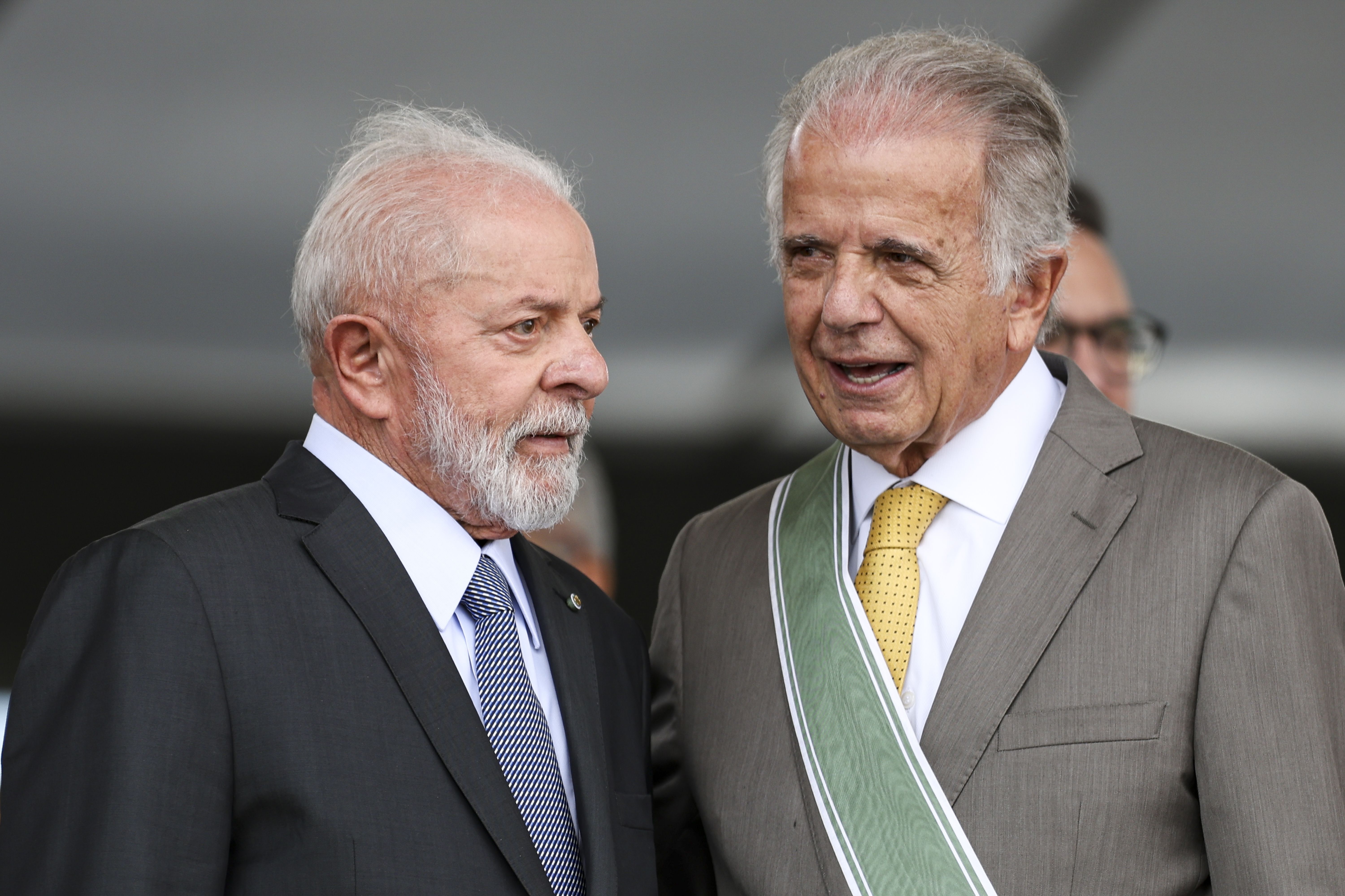 Ministro diz que ingresso de mulheres no Exército corrige atraso histórico
