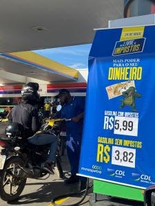 Consumidores garantiram preço em conta nas bombas durante Dia Livre de Impostos