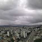 Previsão do tempo: vai chover neste sábado (10) em BH?