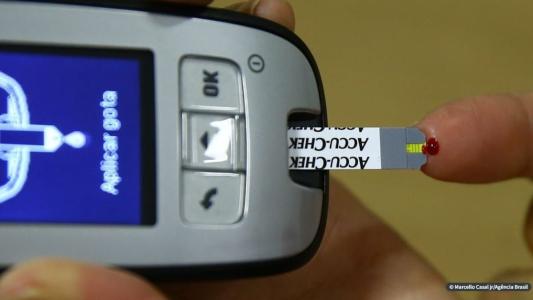 Diabetes: a cada hora, três brasileiros sofrem amputação de pés ou pernas