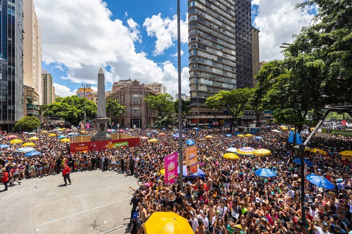 Mais de 3 mil ‘gringos’ devem vir a Minas no Carnaval 