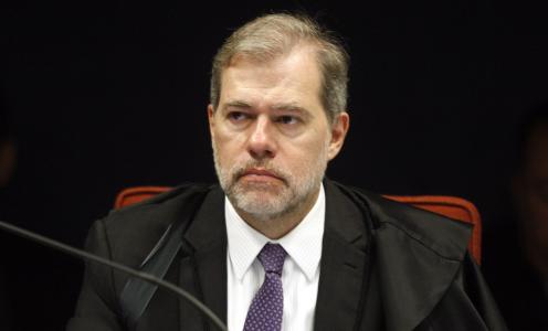 Toffoli devolve para julgamento caso sobre descriminalização da maconha para consumo próprio | CNN Brasil