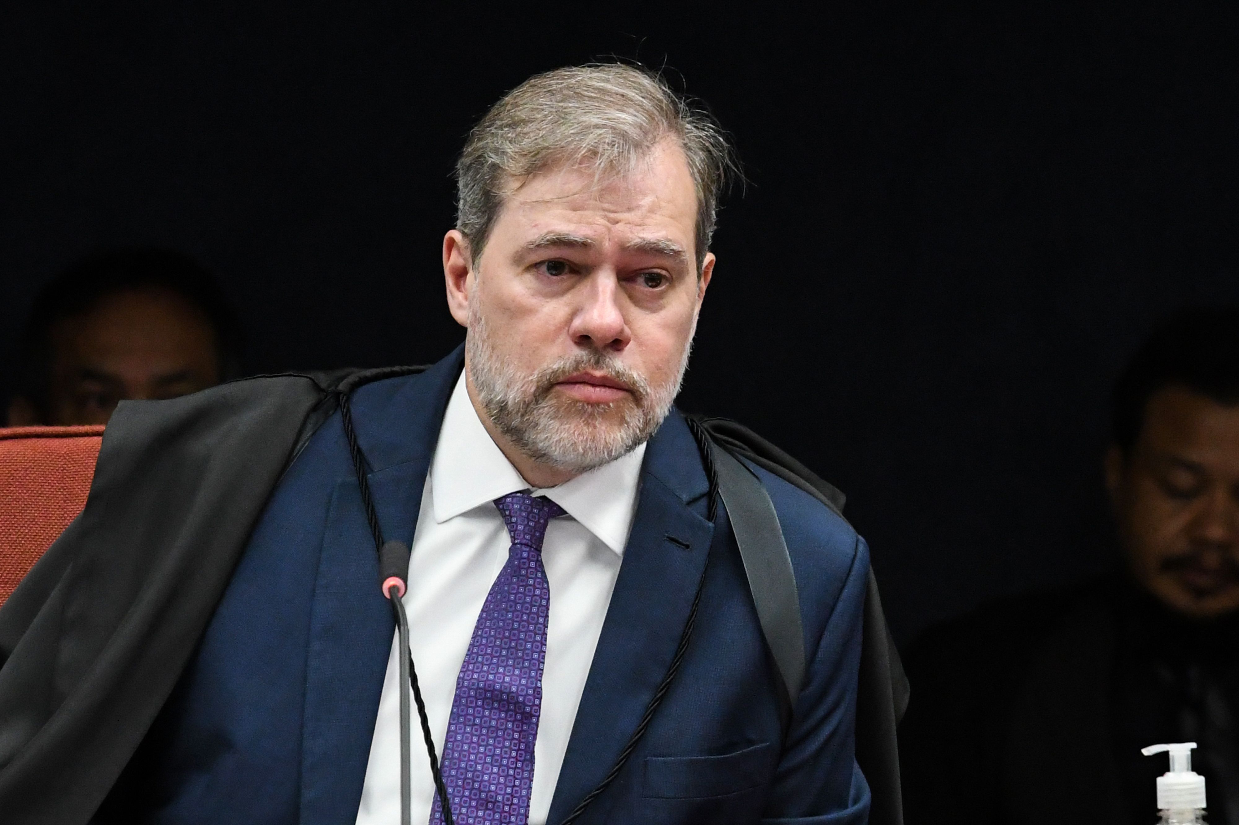 Ministro Dias Toffoli recebe alta de hospital em São Paulo após cirurgia para correção de hérnias