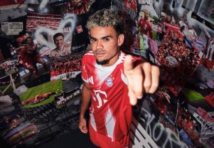 Luis Díaz em anúncio como novo jogador do Bayern de Munique na temporada 2025/2026