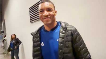 Dida, ídolo do Cruzeiro, durante entrevista à Itatiaia