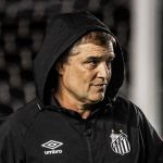 Santos demite o técnico Diego Aguirre após goleada para o Cruzeiro