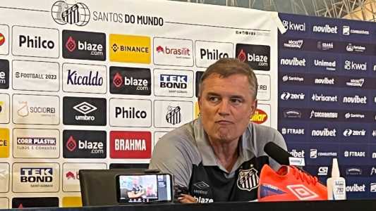 Diego Aguirre em entrevista coletiva após goleada sofrida para o Fortaleza