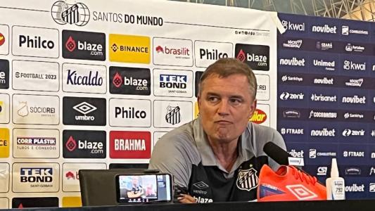 Diego Aguirre em entrevista coletiva após goleada sofrida para o Fortaleza