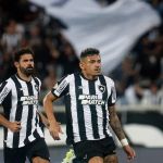 Diego Costa e Tiquinho: dupla do Botafogo pode ganhar chance contra o Cruzeiro