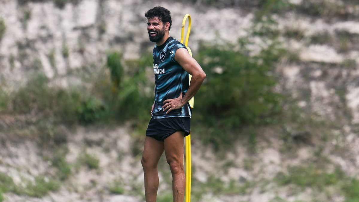 Botafogo tem força máxima para enfrentar o Atlético; veja lista