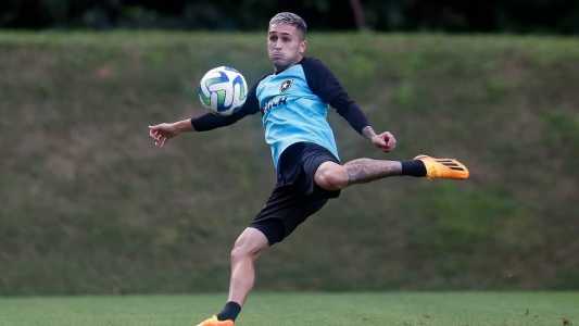 Diego Hernández está integrado aos treinos do Botafogo há semanas
