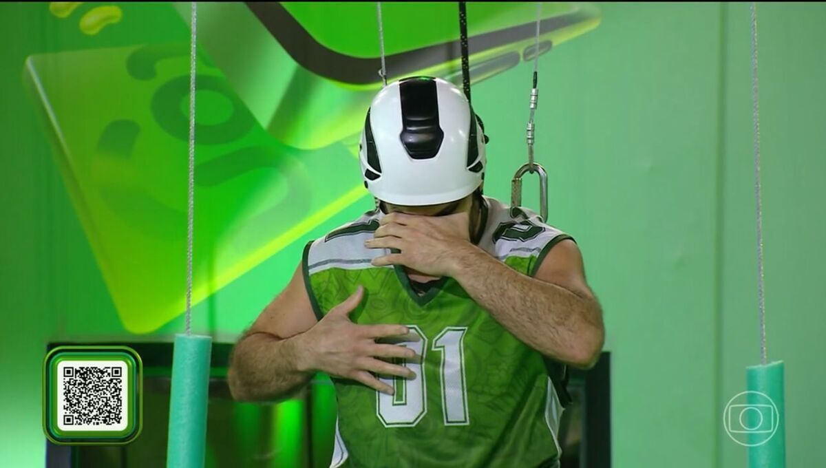 Diego Hypolito passa mal durante prova do BBB 25 e pede ajuda: 'Preciso que solte'