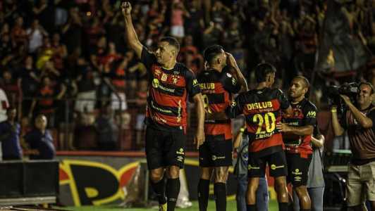 Diego Souza, atacante do Sport, foi titular na partida