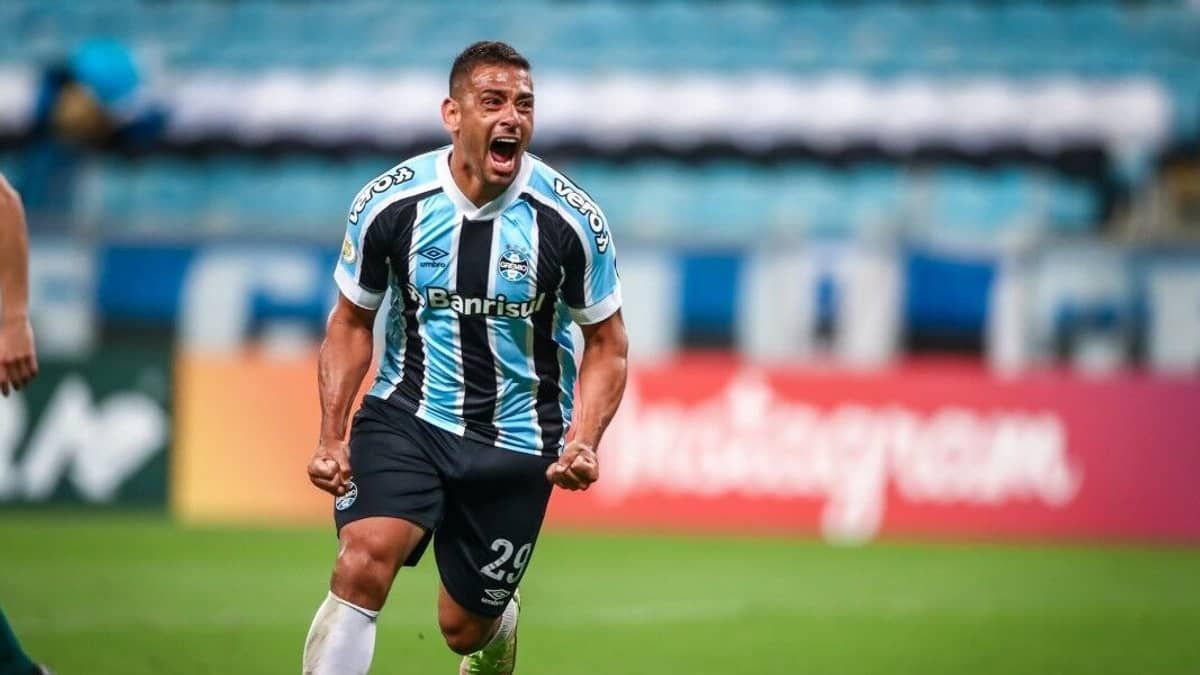Diego Souza se despede do Grêmio: 'Dever cumprido'