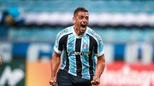 Diego Souza está na quarta temporda consecutiva com a camisa do Grêmio