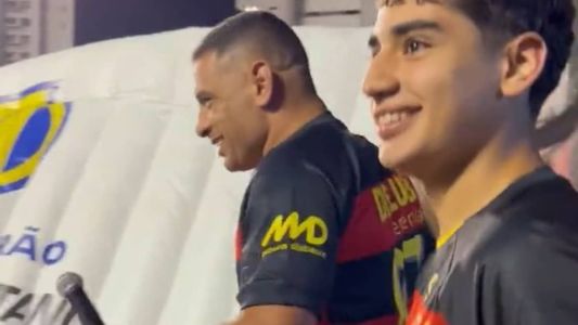 Diego Souza foi bastante aplaudido pela torcida do Sport