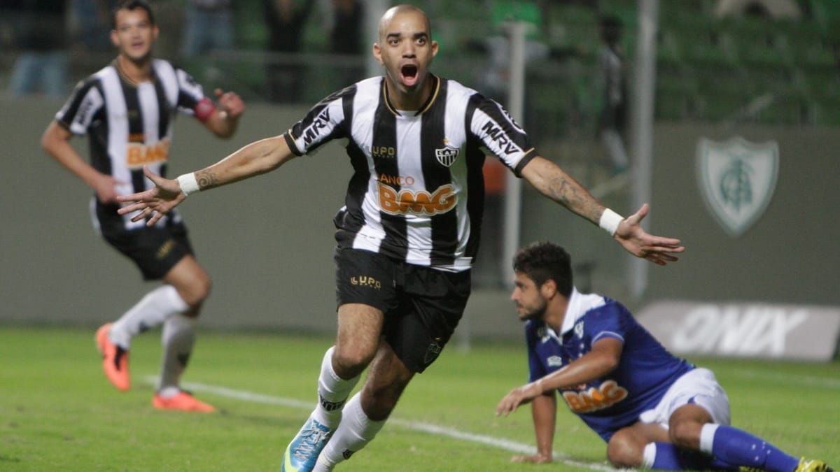 Após conversas, Athletic descarta contratação de Diego Tardelli, ex-Atlético