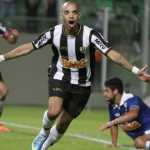 Após conversas, Athletic descarta contratação de Diego Tardelli, ex-Atlético