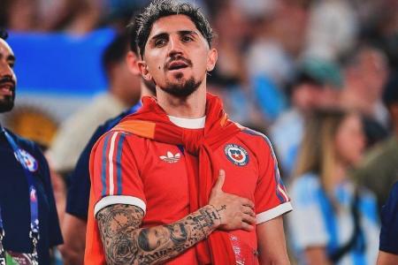 Diego Valdés pela Seleção Chilena