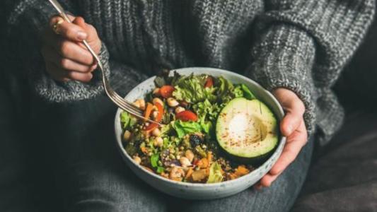 Dieta dos pontos: liberdade no prato e queima de gordura na medida certa