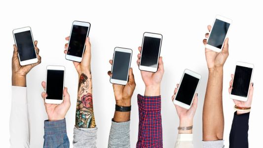 Diferentes situações podem impedir o carregamento da bateria do celular