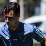 Dinenno manda recado à torcida do Cruzeiro após confirmação de cirurgia