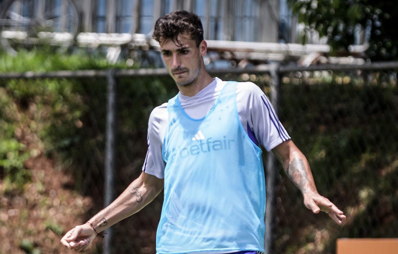 Dinenno exalta torcida do Cruzeiro e 'sonha' com gol no Mineirão