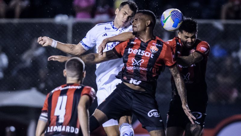 Titular contra o Boca? Dinenno, do Cruzeiro, marca um gol a cada tempo após retorno