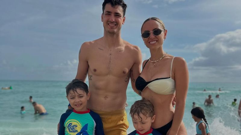 Atacante do Cruzeiro, Dinenno curte férias em Miami com a família