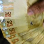 Deputados aprovam MP que concede aumento salarial a servidores federais