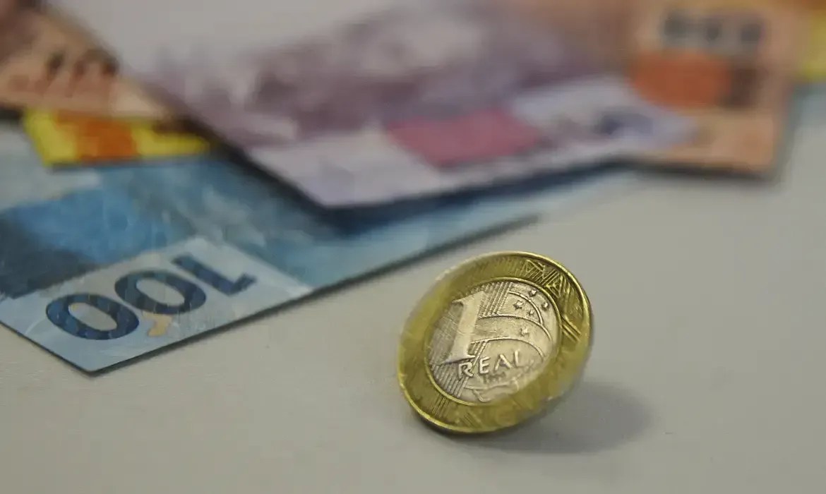 Novo salário mínimo terá impacto de R$ 4,3 bilhões para as prefeituras
