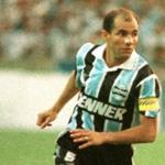 Dinho, ex-Grêmio e São Paulo, é condenado por envolvimento em rachadinha