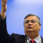 Dino falta de novo à Comissão de Segurança, e deputados pedem afastamento do ministro