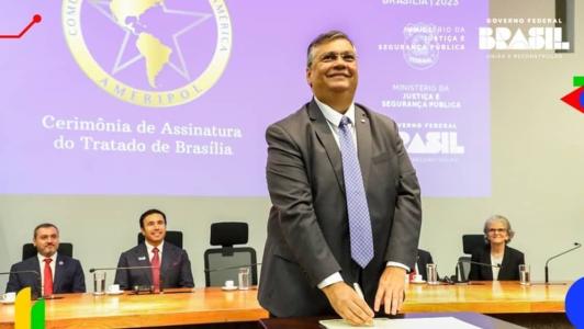 Dino assina tratado que formaliza atuação da Comunidade de Polícias das Américas