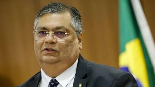 O ministro da Justiça e Segurança Pública, Flávio Dino, deve lançar, nesta segunda-feira (2), o Programa Nacional de Enfrentamento das Organizações Criminosas