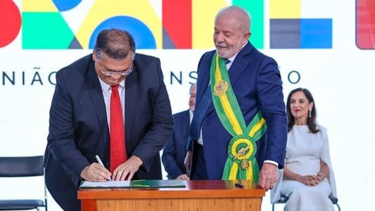 Dino e Lula participam de evento para lançamento de medidas para a segurança pública