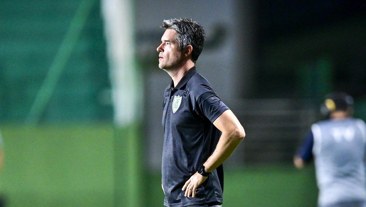 Técnico do América conta como episódio de Everaldo prejudicou em derrota