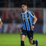 Fluminense espera ter Diogo Barbosa com elenco nesta semana